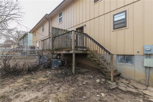 131 Kindred Avenue, Bonner Springs, KS 66012