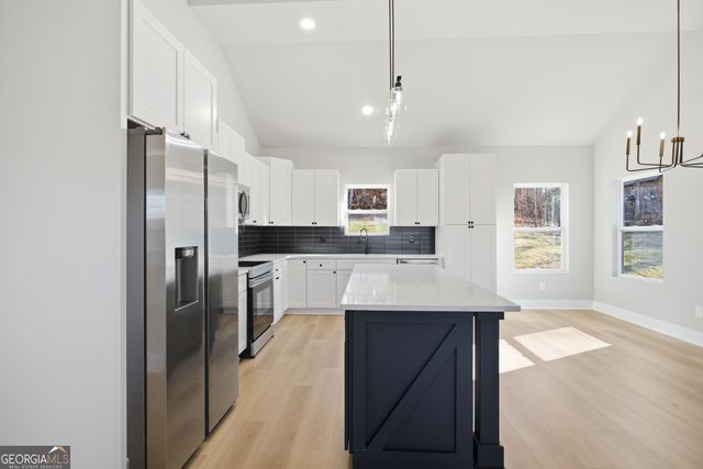 348 Bow Drive, Lavonia, GA 30553