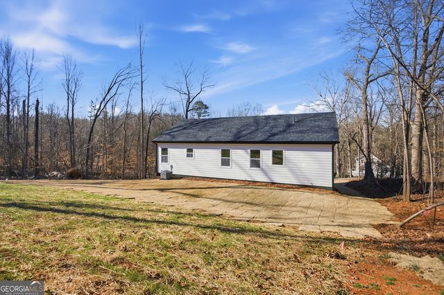 348 Bow Drive, Lavonia, GA 30553