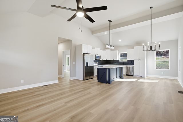 348 Bow Drive, Lavonia, GA 30553