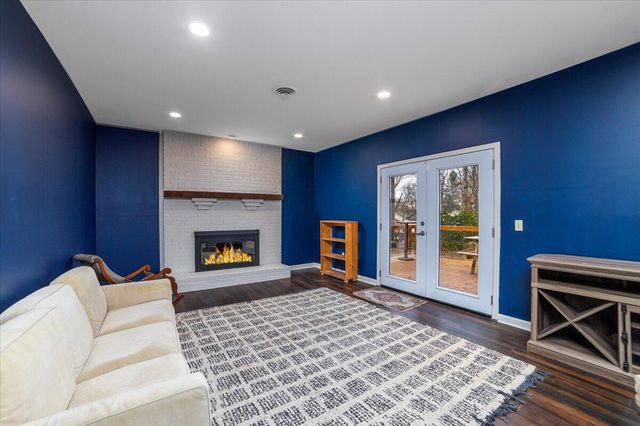 2803 Tall Oaks DR, Blacksburg, VA 24060