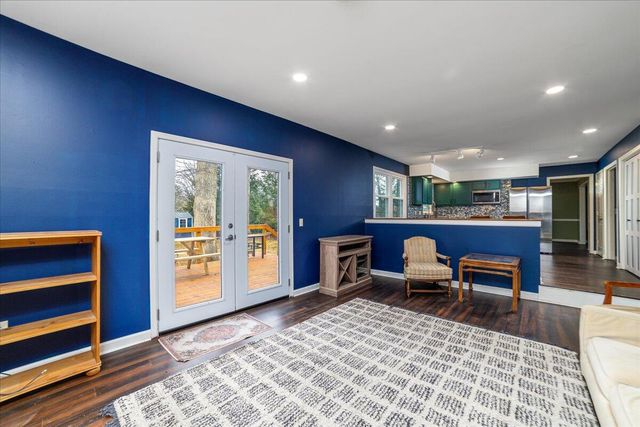 2803 Tall Oaks DR, Blacksburg, VA 24060