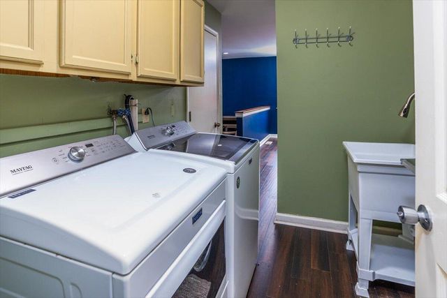 2803 Tall Oaks DR, Blacksburg, VA 24060