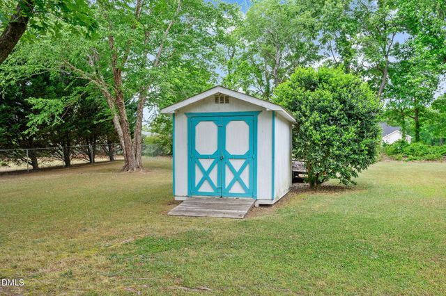 203 Lansing Drive, Benson, NC 27504