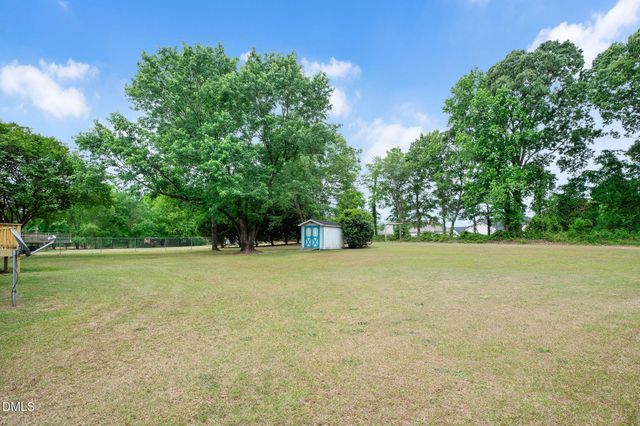 203 Lansing Drive, Benson, NC 27504