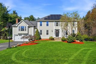 9 Belknap Dr, Andover, MA 01810