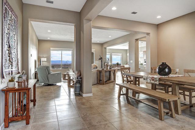 1712 DEER VALLEY Trail NW, Albuquerque, NM 87120