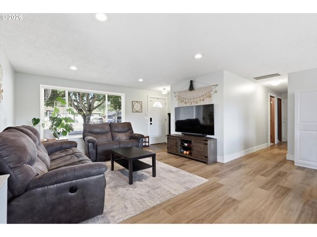 5634 MODESTO Ct, Salem, OR 97306