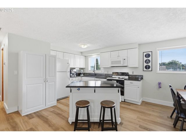 5634 MODESTO Ct, Salem, OR 97306