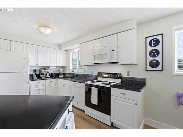 5634 MODESTO Ct, Salem, OR 97306