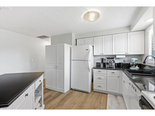5634 MODESTO Ct, Salem, OR 97306