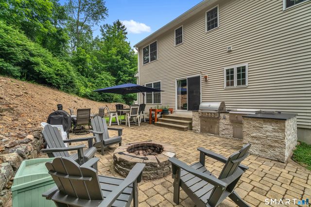 261 Twin Lakes Road, North Branford, CT 06471
