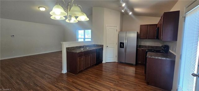 125 Delia Run, Madison, NC 27025