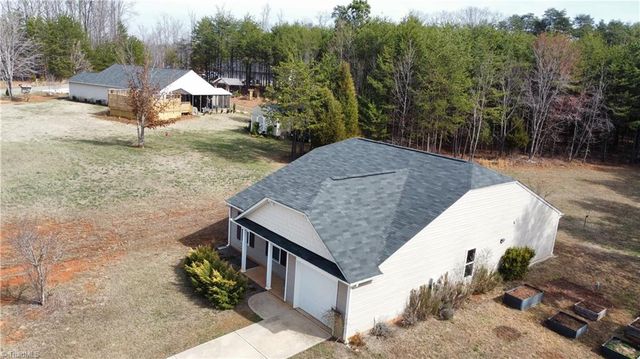 125 Delia Run, Madison, NC 27025