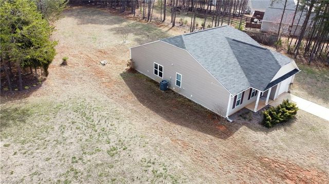 125 Delia Run, Madison, NC 27025