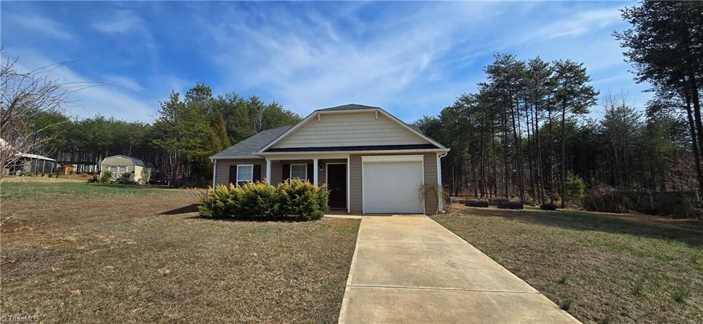 125 Delia Run, Madison, NC 27025