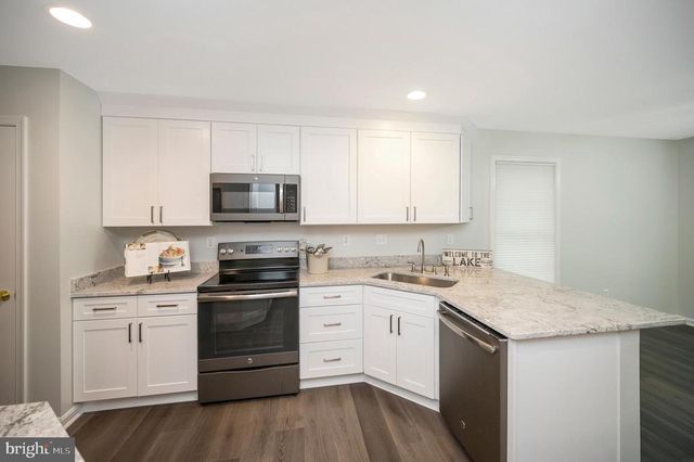 1115 EASTOVER PKWY, Locust Grove, VA 22508