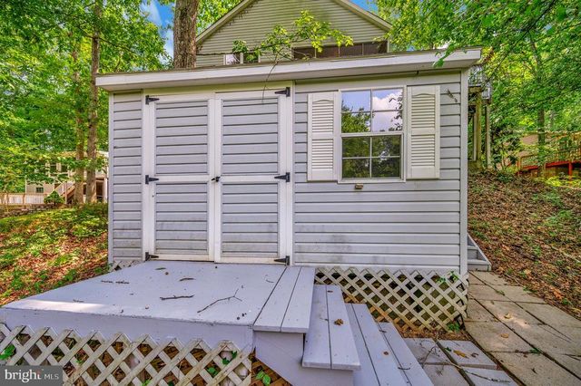 1115 EASTOVER PKWY, Locust Grove, VA 22508