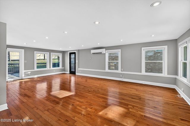 3046 Eastern Ave, Louisville, KY 40206