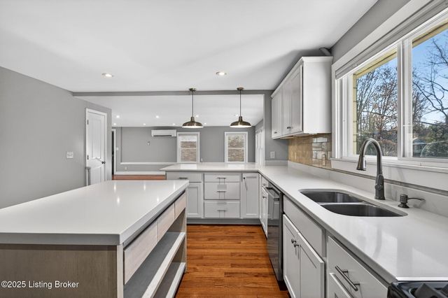 3046 Eastern Ave, Louisville, KY 40206