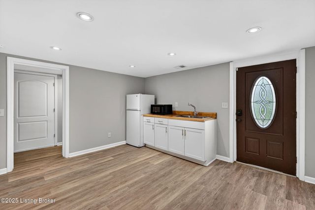 3046 Eastern Ave, Louisville, KY 40206