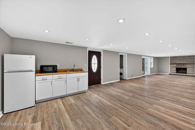 3046 Eastern Ave, Louisville, KY 40206