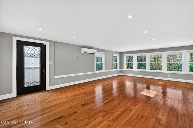 3046 Eastern Ave, Louisville, KY 40206