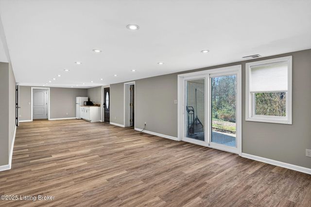 3046 Eastern Ave, Louisville, KY 40206