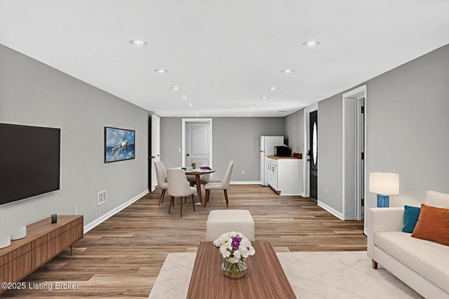 3046 Eastern Ave, Louisville, KY 40206