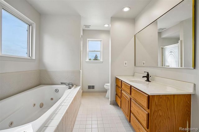 34310 Kentucky, Clinton Township, MI 48035