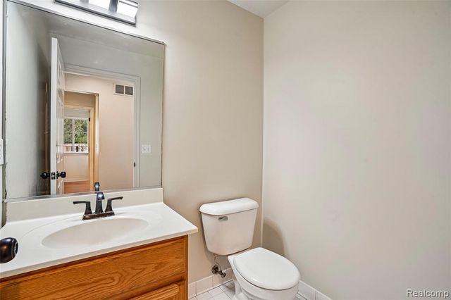 34310 Kentucky, Clinton Township, MI 48035