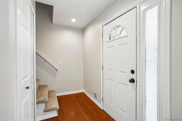 34310 Kentucky, Clinton Township, MI 48035