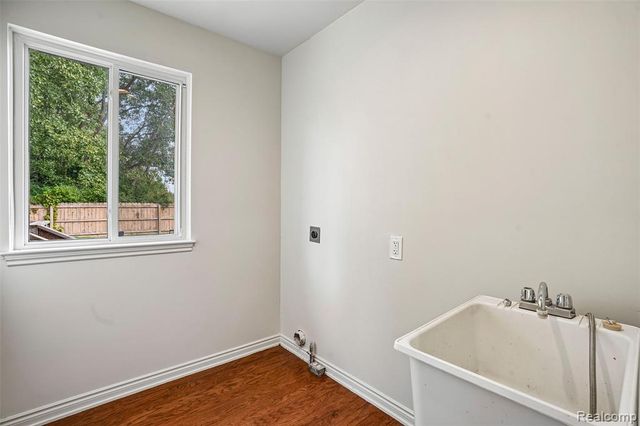 34310 Kentucky, Clinton Township, MI 48035