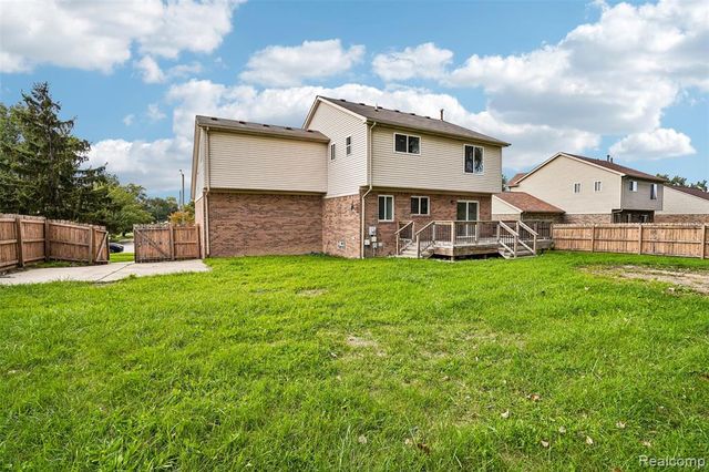 34310 Kentucky, Clinton Township, MI 48035