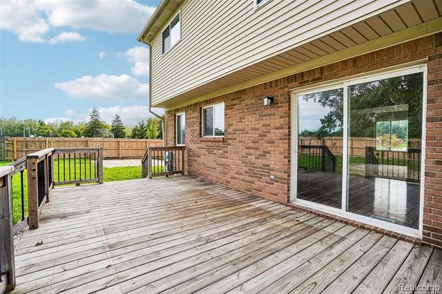 34310 Kentucky, Clinton Township, MI 48035