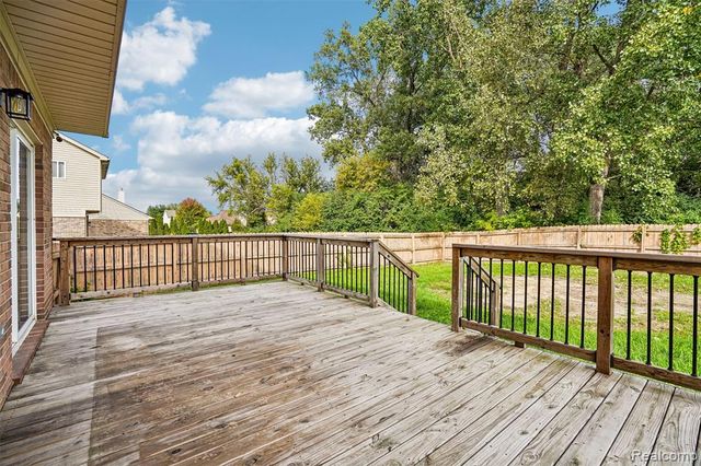 34310 Kentucky, Clinton Township, MI 48035