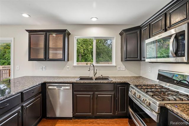34310 Kentucky, Clinton Township, MI 48035