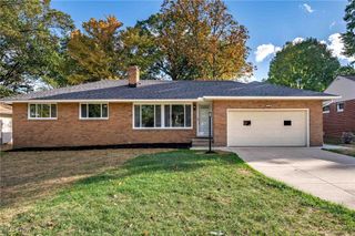 918 Starlight Drive, Seven Hills, OH 44131