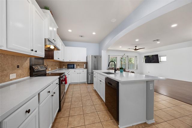 18717 Leigh LN, Pflugerville, TX 78660