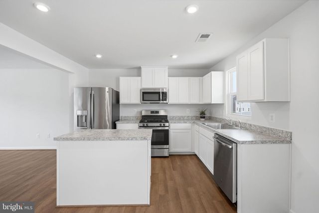 15 SNICKERS CT, Martinsburg, WV 25403
