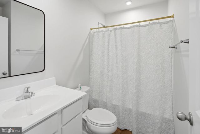 15 SNICKERS CT, Martinsburg, WV 25403