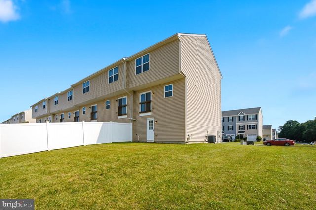 15 SNICKERS CT, Martinsburg, WV 25403
