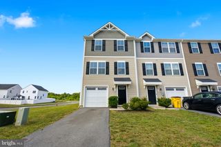 15 SNICKERS CT, Martinsburg, WV 25403
