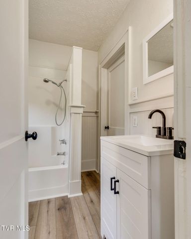 548 Floyd Street, Bristol, VA 24201