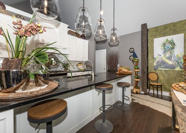 28067 238th Street, Le Claire, IA 52753