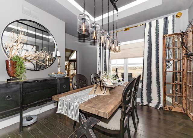 28067 238th Street, Le Claire, IA 52753