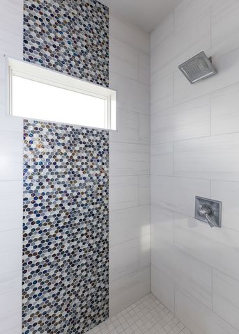 28067 238th Street, Le Claire, IA 52753