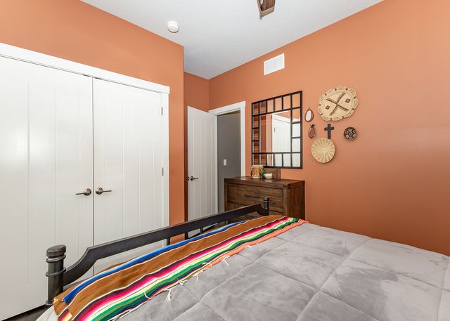 28067 238th Street, Le Claire, IA 52753