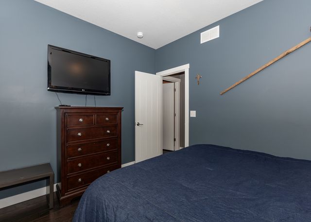 28067 238th Street, Le Claire, IA 52753