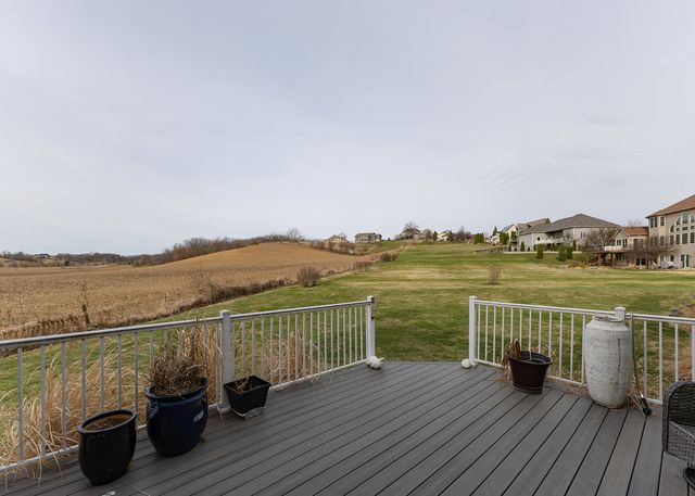 28067 238th Street, Le Claire, IA 52753